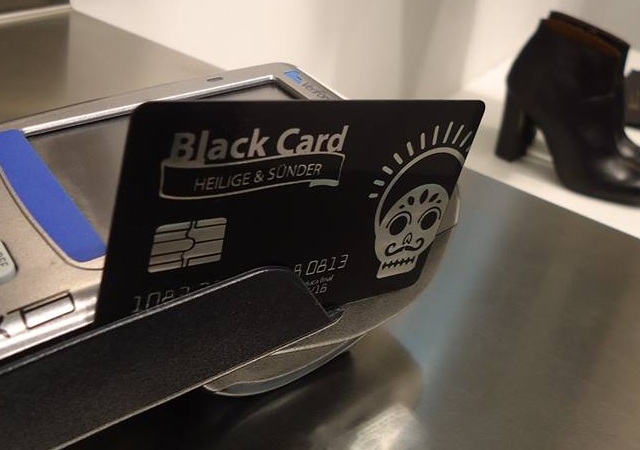 Yo quiero una black card
