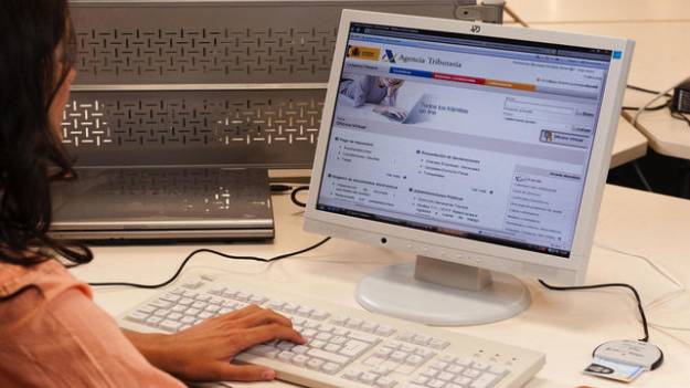 Así es el fraude en nombre de la Agencia Tributaria que secuestra tu ordenador 1