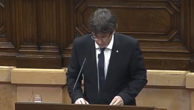 Puigdemont declara la independencia pero la deja en suspenso 4