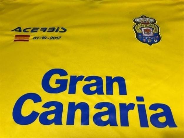 Las Palmas jugará en el Camp Nou con la camiseta española bordada en la camiseta por "la unidad de España" 1