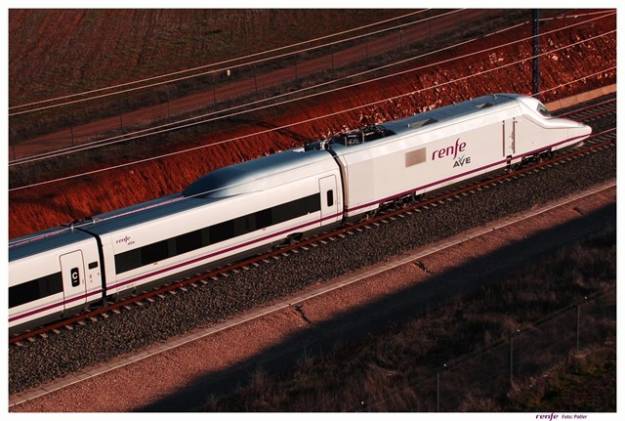 Renfe lanza nueva tanda de billetes AVE a 25 euros y su 'Cyber Week' con descuentos del 70% 1