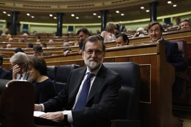 Rajoy ofrece una subida del salario mínimo del 4% para 2018 y alzas "importantes" para 2019 y 2020 1