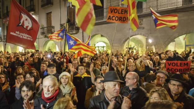 El Pleno de Girona propone con el apoyo del PSC cambiar la plaza Constitución por plaza 1 de Octubre 2