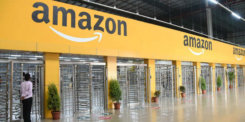 Amazon inicia una cadena de cientos de despidos 13
