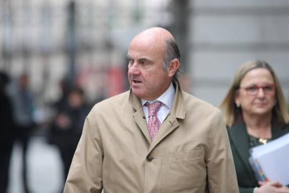 De Guindos dice que el Gobierno anunciará antes del lunes su cese como ministro de Economía 1
