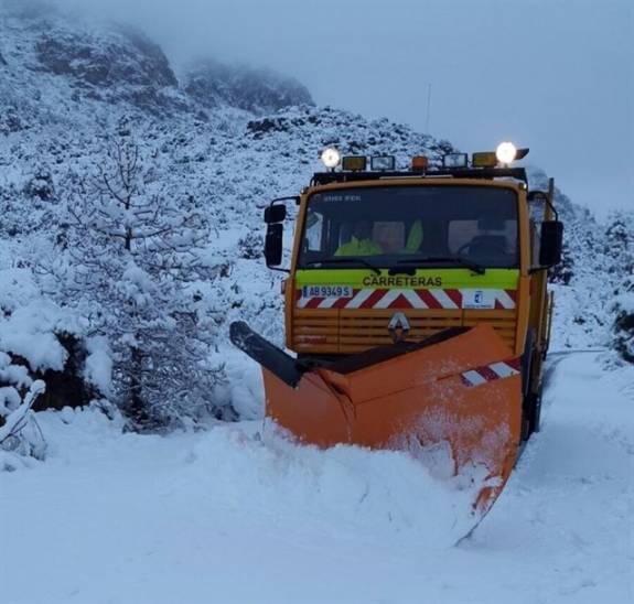 La DGT recomienda consultar el estado de las carreteras ante la posibilidad de nevadas hasta este lunes 1