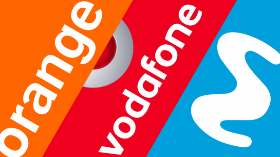 Facua denuncia a Movistar, Orange y Vodafone ante la CNMC por las subidas simultáneas de sus paquetes 3