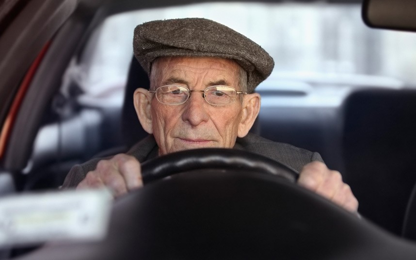 ¿Hasta qué edad se puede conducir en España? 1