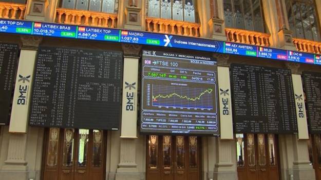 El Ibex 35 pierde los 9.500 puntos por la moción de censura y se desploma un 5,16% en el mes 1