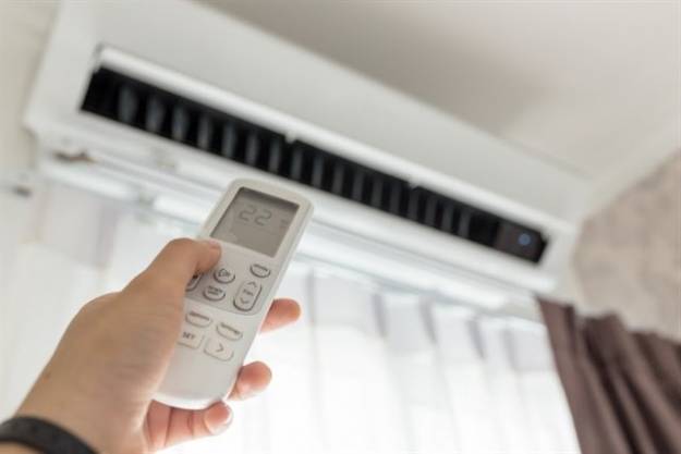 La factura de la luz subirá hasta 170 euros este año por el aumento de uso de aire acondicionado por el calor 6