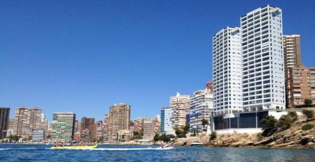Demoler las dos torres ilegales de Benidorm costará 180 millones a las arcas públicas 1