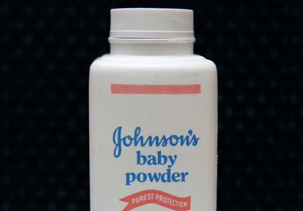 Johnson & Johnson sabía durante décadas que su talco para bebés tenía amianto 4