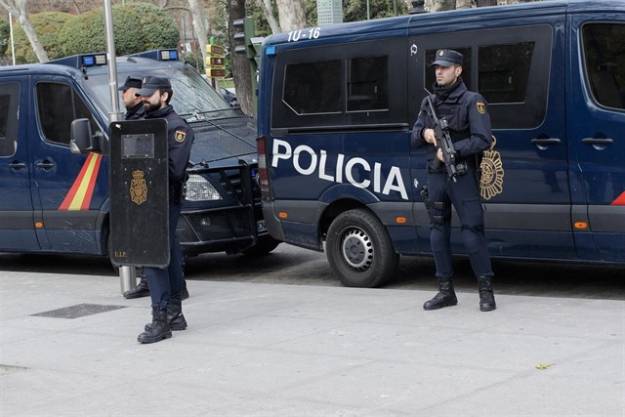 Unos 750 antidisturbios de la Policía y 200 guardias civiles se trasladan ya a Cataluña para el dispositivo del 21-D 4
