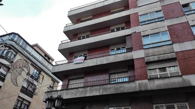 La compraventa de viviendas se desploma casi un 40% en abril 1