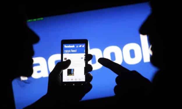 La obsesión de Facebook por conseguir tu número de teléfono 1