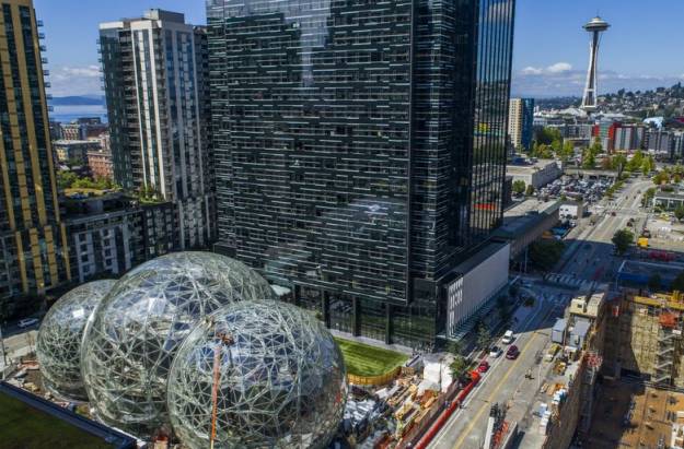 Amancio Ortega será el casero de Amazon tras comprar parte de la sede en Seattle por 655 millones 1