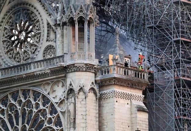 Un grupo empresarial francés donará 200 millones de euros para reconstruir Notre Dame 1