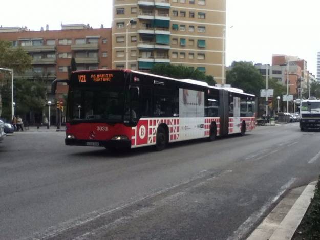 Muere una pasajera de un bus de Barcelona cuando el conductor tuvo que frenar para evitar atropellar a un peatón 4