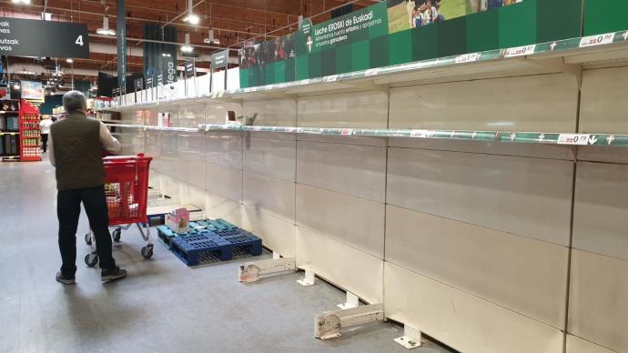 Similitudes entre el pánico del papel higiénico y las estampidas bancarias 1