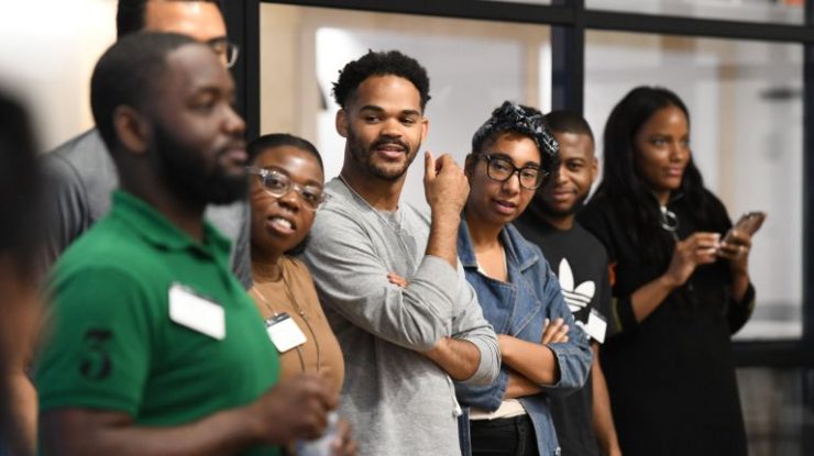 SoftBank anuncia un fondo de 100 millones de dólares para apoyar a emprendedores negros y latinos 1