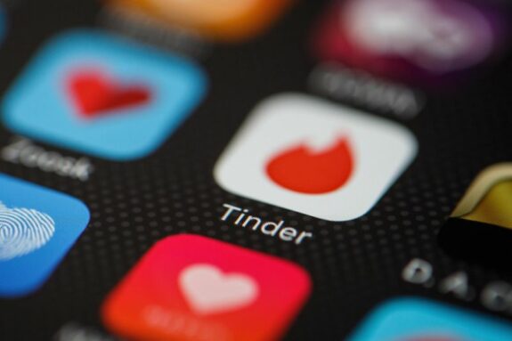 El Euribor se desploma por debajo del -0.3% y el Tinder de la playa 1