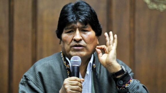 Evo Morales promete vacunas gratis contra el coronavirus si su partido gana las elecciones en Bolivia 4