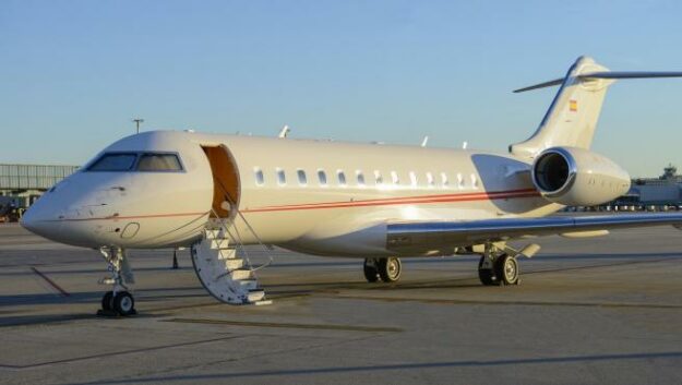 El Banco de Santander compra un Jet de 46 millones de € el mismo día que anuncia el ERE de 4.000 empleados 1