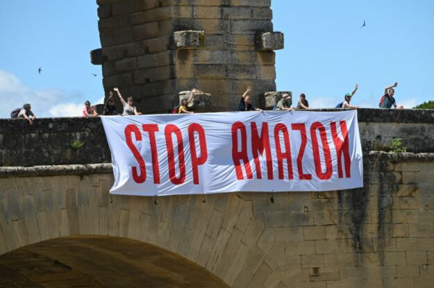 Piden una Navidad "sin Amazon" en Francia 1