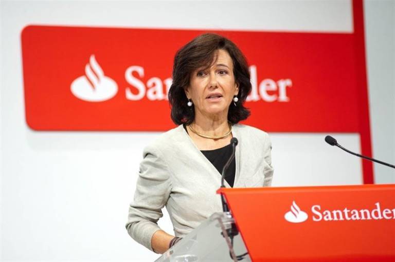 Ojo si eres cliente del Santander, falta menos de un mes para el "comisionazo" 12