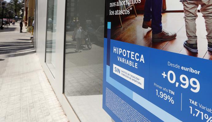 La banca trata de atraer al cliente solvente con hipotecas más baratas 1
