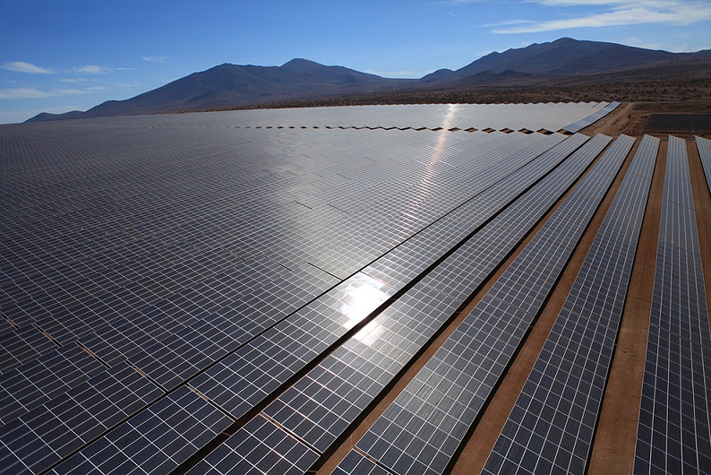 Alguien quiere construir una superplanta solar para... 1