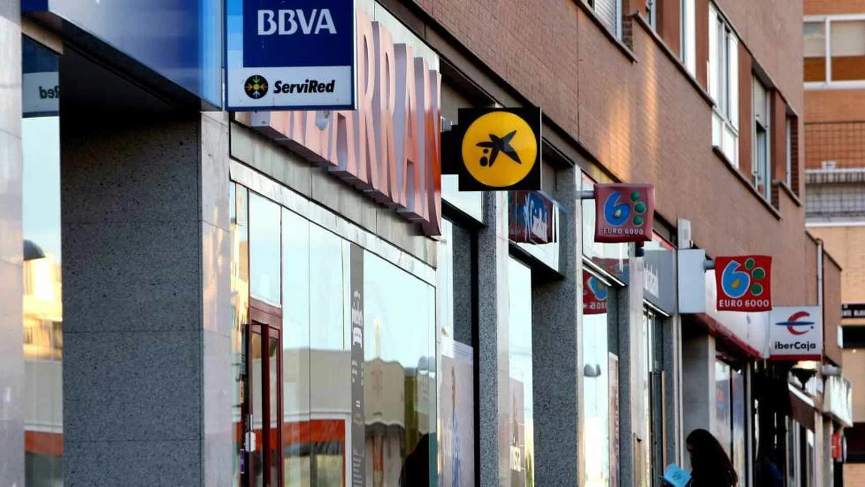 Banco de España pide a los bancos que "extremen su prudencia" 1