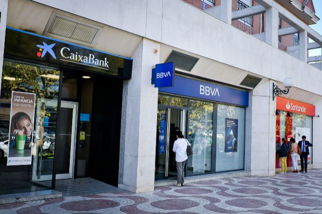 La subida del Euribor ayuda a que los grandes bancos ganen 2.000 millones de € en el primer trimestre en España, un 50% más 4