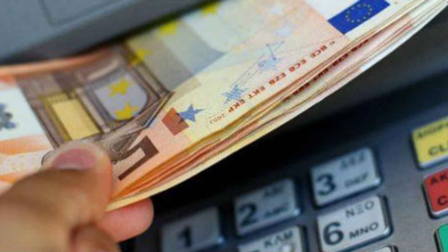 Ahorradores, lo tenéis crudo. Los bancos se están quedando con toda la subida de tipos del BCE 1