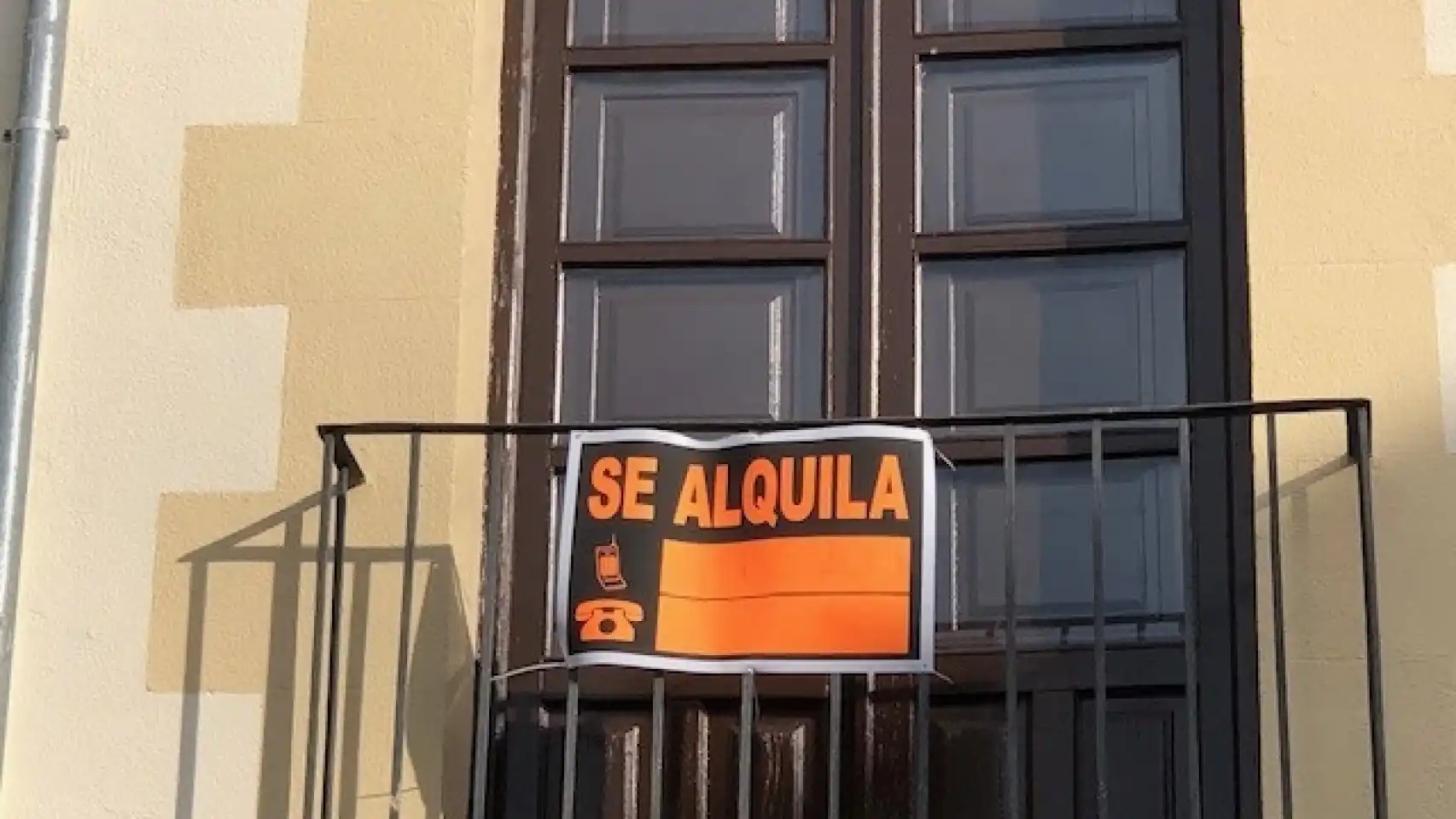 Mucho peor que una hipoteca, alquilar una habitación en España cuesta un 90% más que en 2015 1