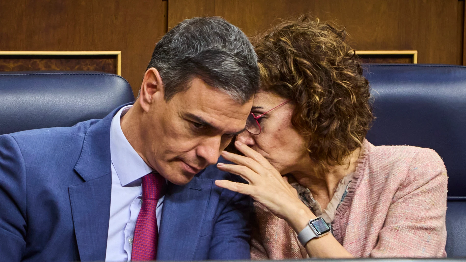 La presión fiscal en España, que se sitúa "por encima de la media de países OCDE" 1