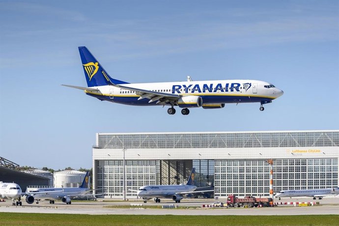Viajar con Ryanair será 100% digital: la aerolínea elimina los billetes impresos. 1
