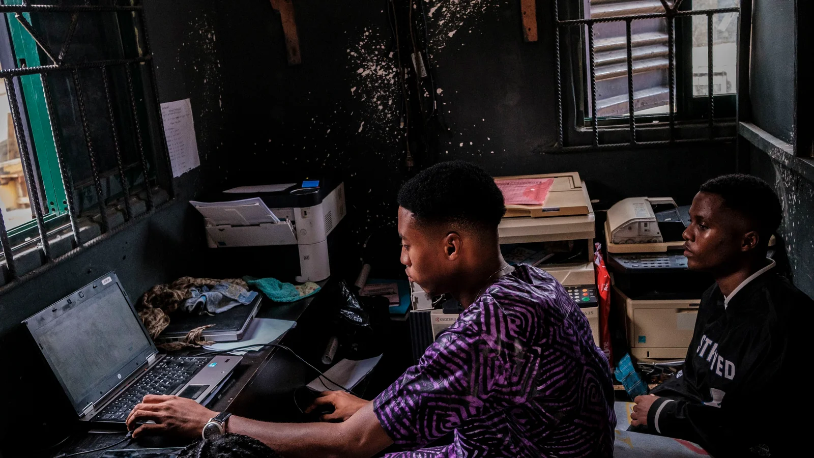 La industria del engaño: quiénes son y cómo operan los Yahoo Boys de Nigeria 1